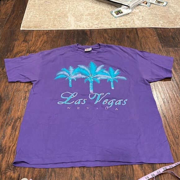 VTG single stitch purple Las Vegas Tee size XL GUC Palm trees on Hanes tag - Picture 1 of 9